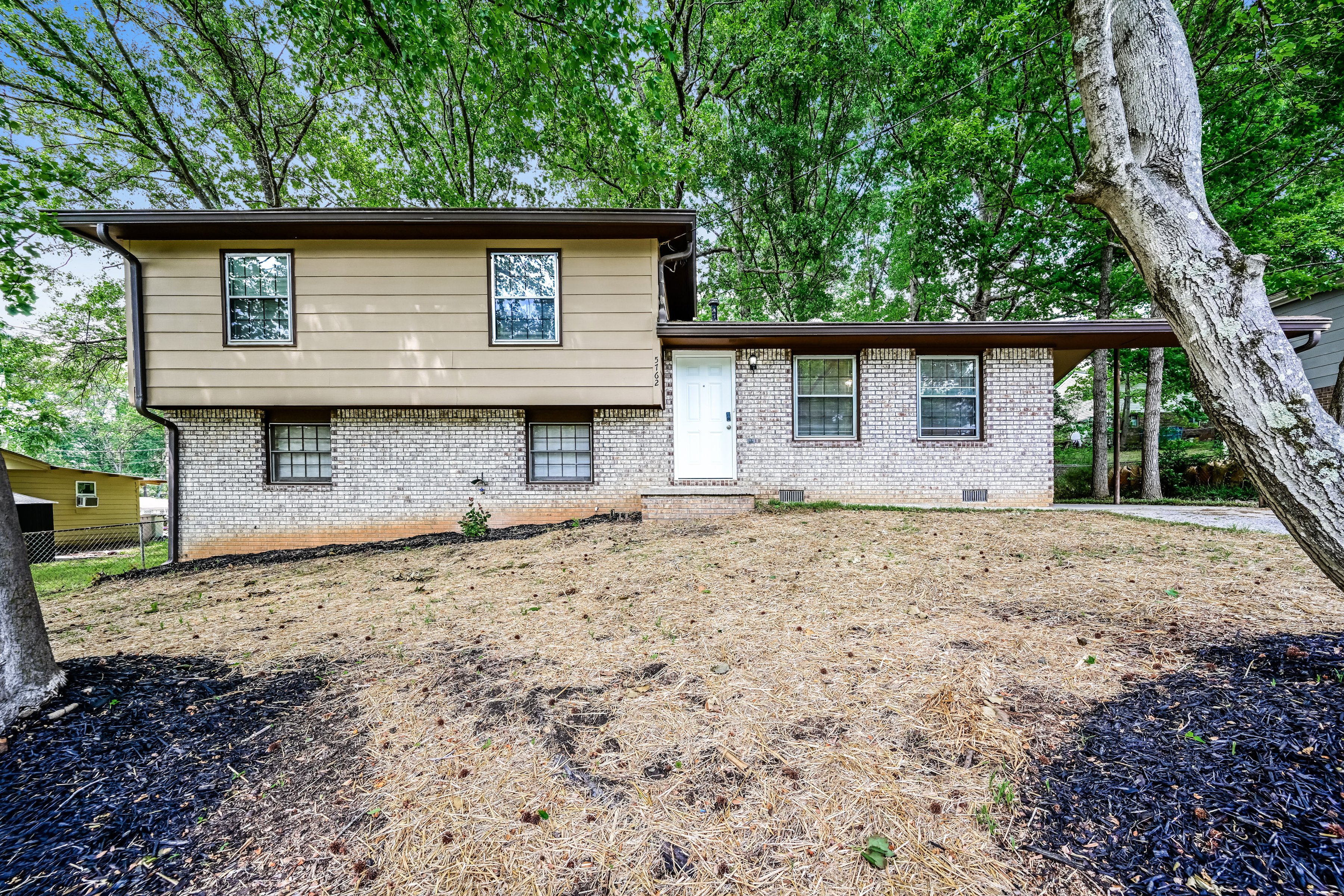 5762 NORTHSPRING DR ELLENWOOD, GA 30294